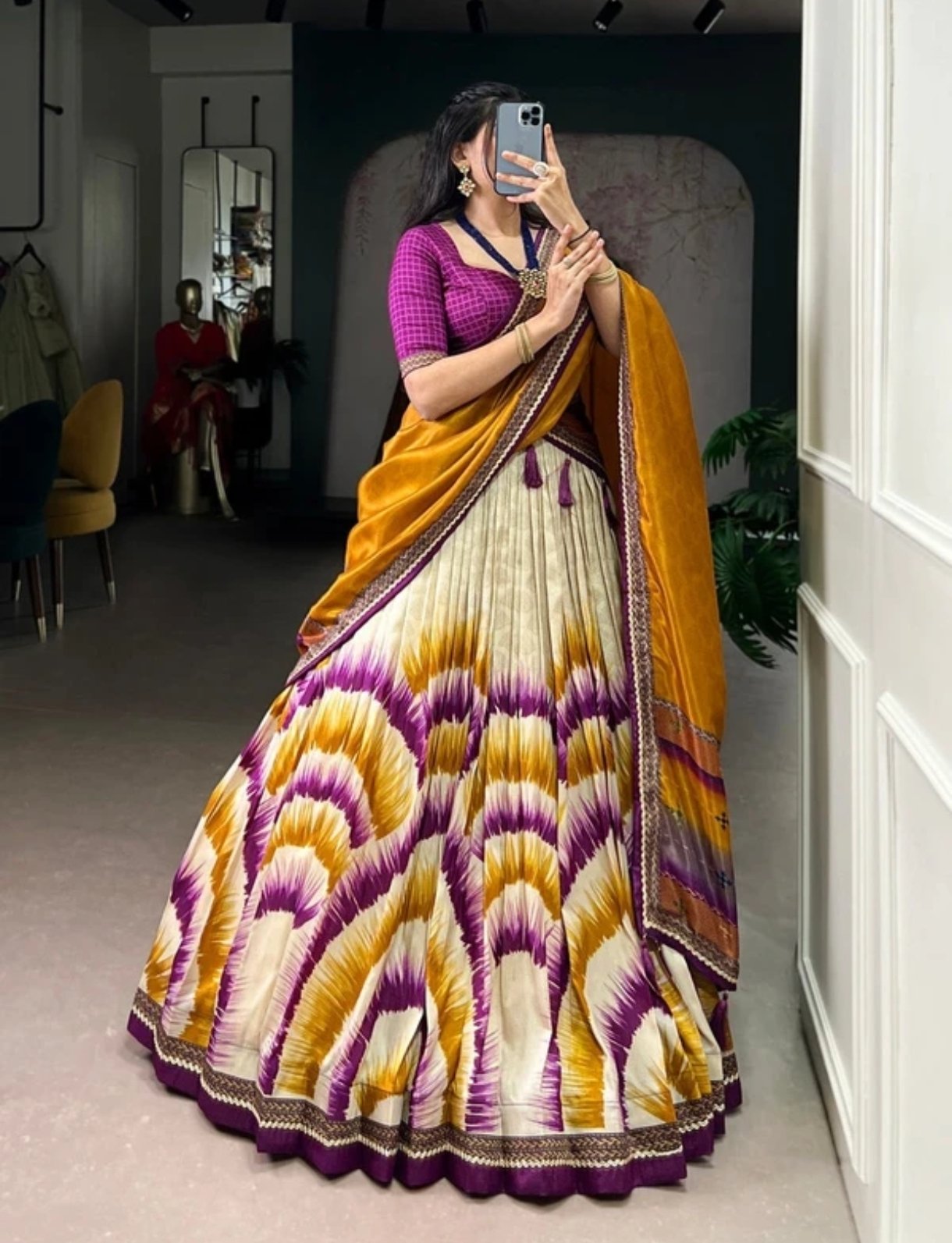 Lehenga Choli Steal Deal! Cute Fellow Women's Lehenga Cholis photo 5